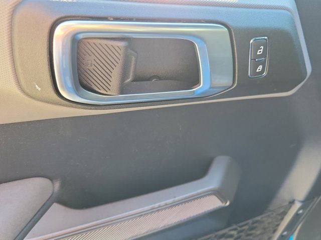 Certified 2022 Ford Bronco Black Diamond image 21