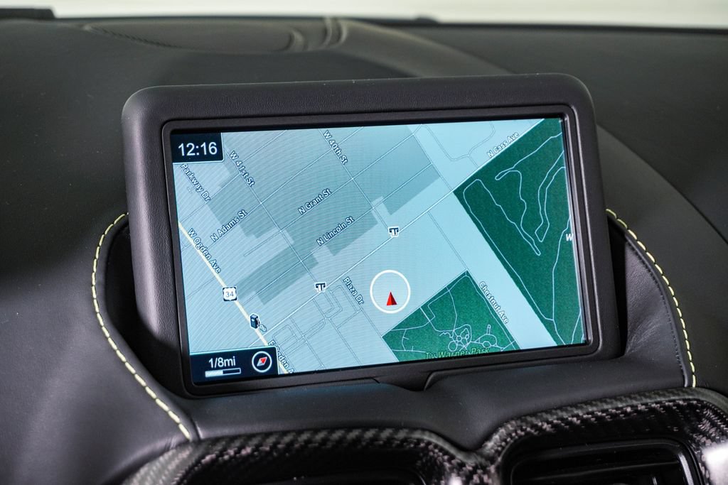 Used 2023 Aston Martin V8 Vantage Coupe RWD image 30