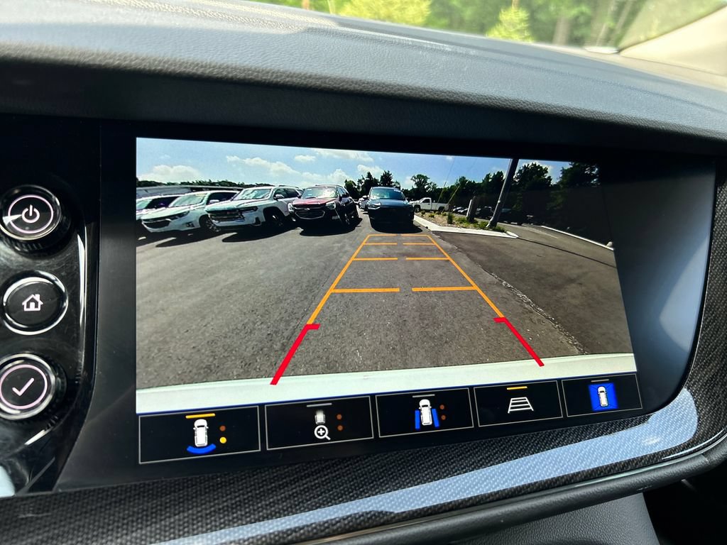 Used 2022 Buick Envision Essence w/ Technology Package I FWD image 32