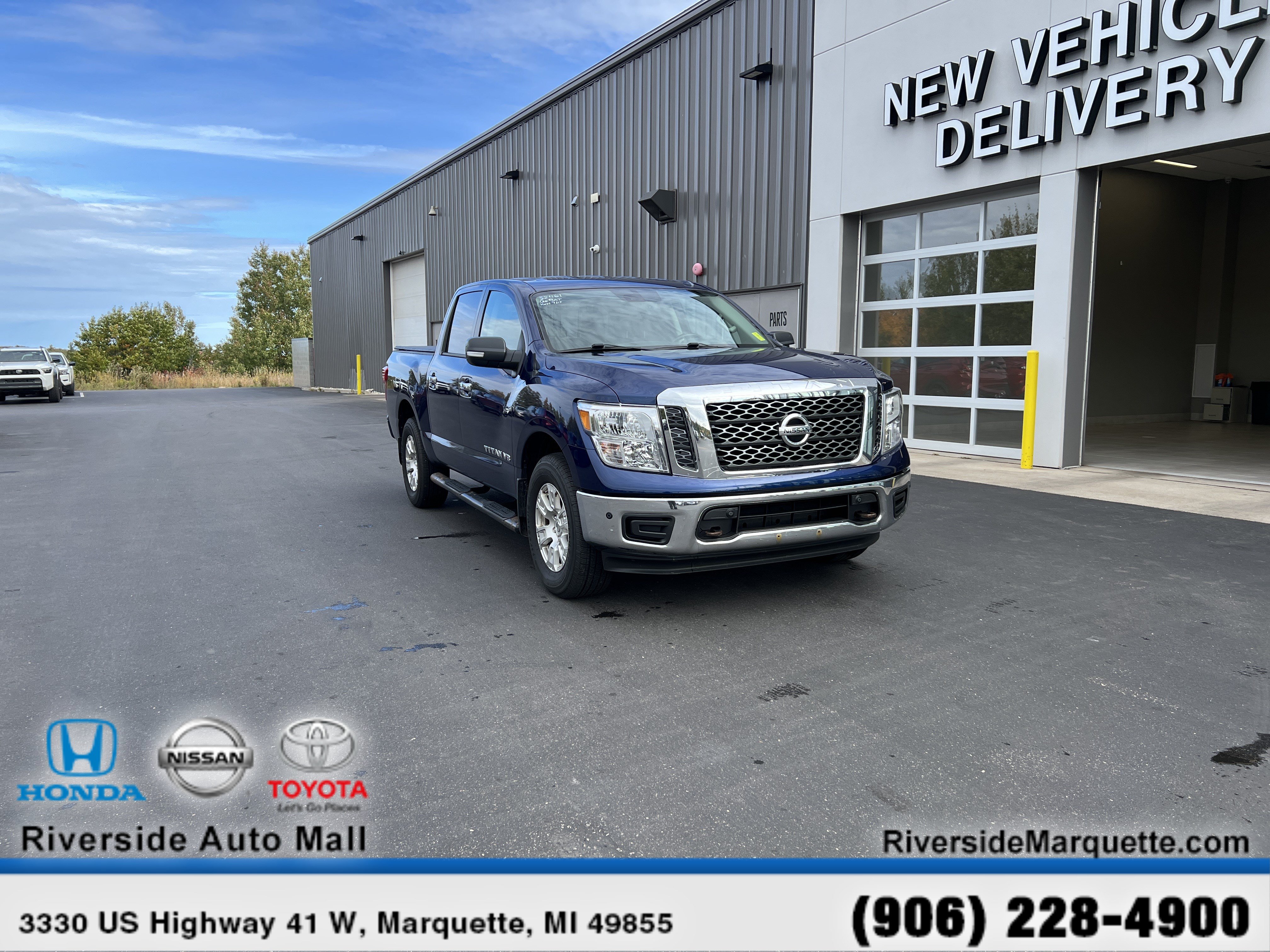 Used 2018 Nissan Titan SV w/ SV Convenience Package