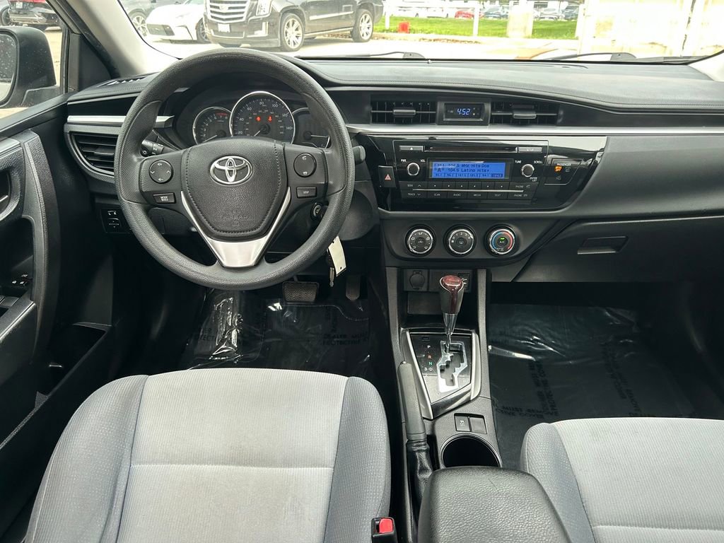 Used 2015 Toyota Corolla L FWD image 15