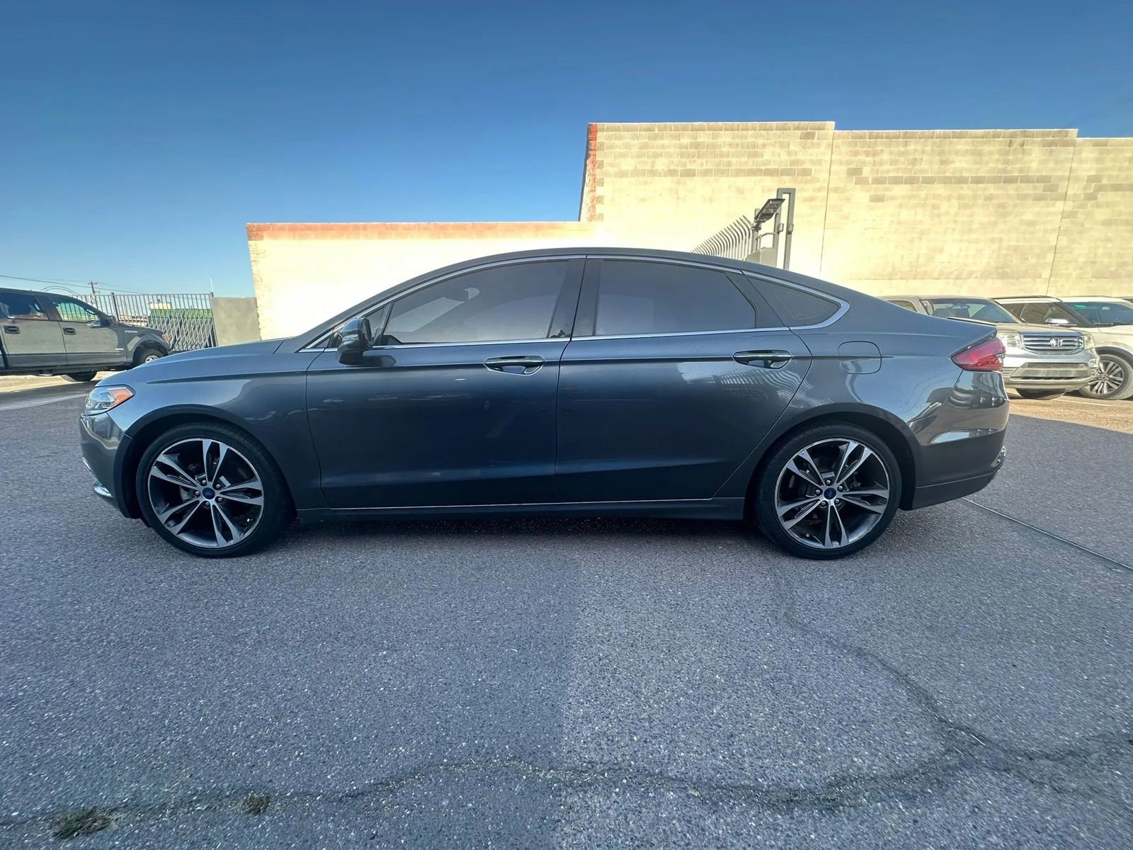 Used 2017 Ford Fusion Titanium FWD image 5