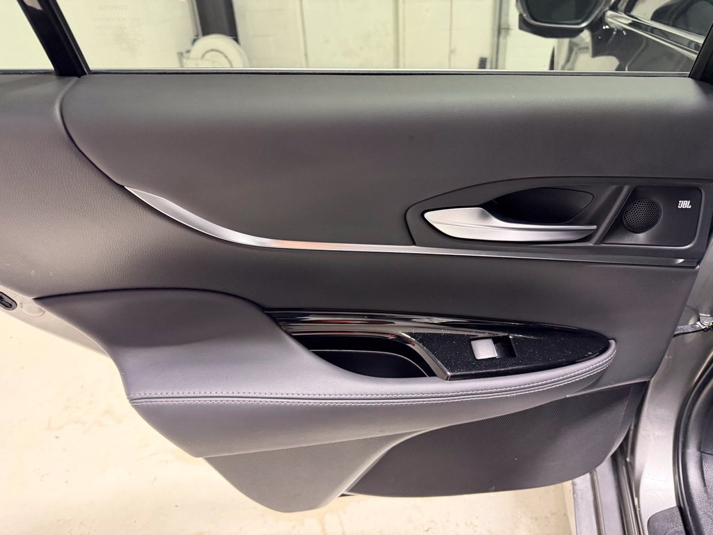 Used 2023 Toyota Mirai w/ Advanced Technology Package RWD image 39