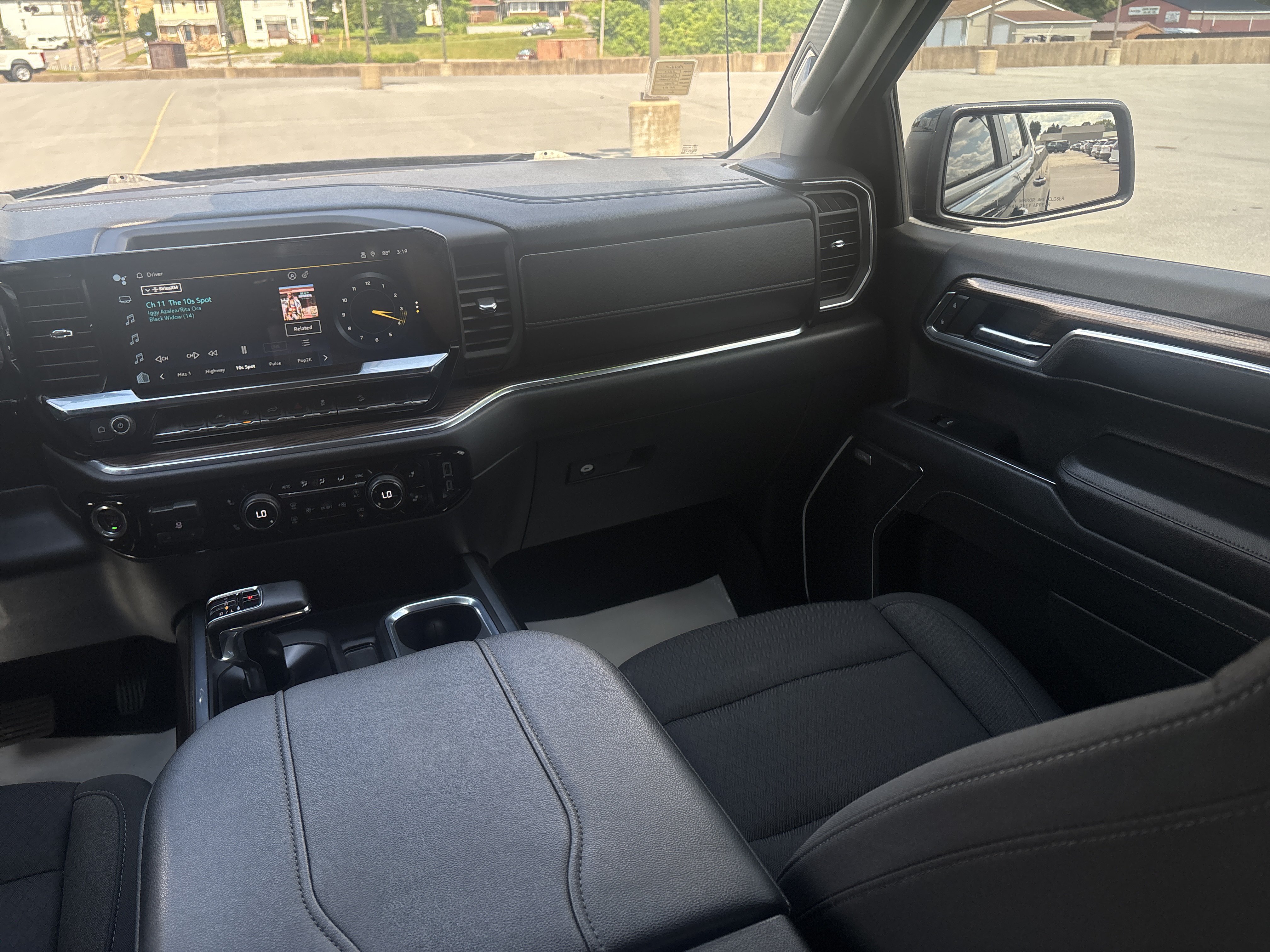 Used 2023 Chevrolet Silverado 1500 RST AWD/4WD image 6