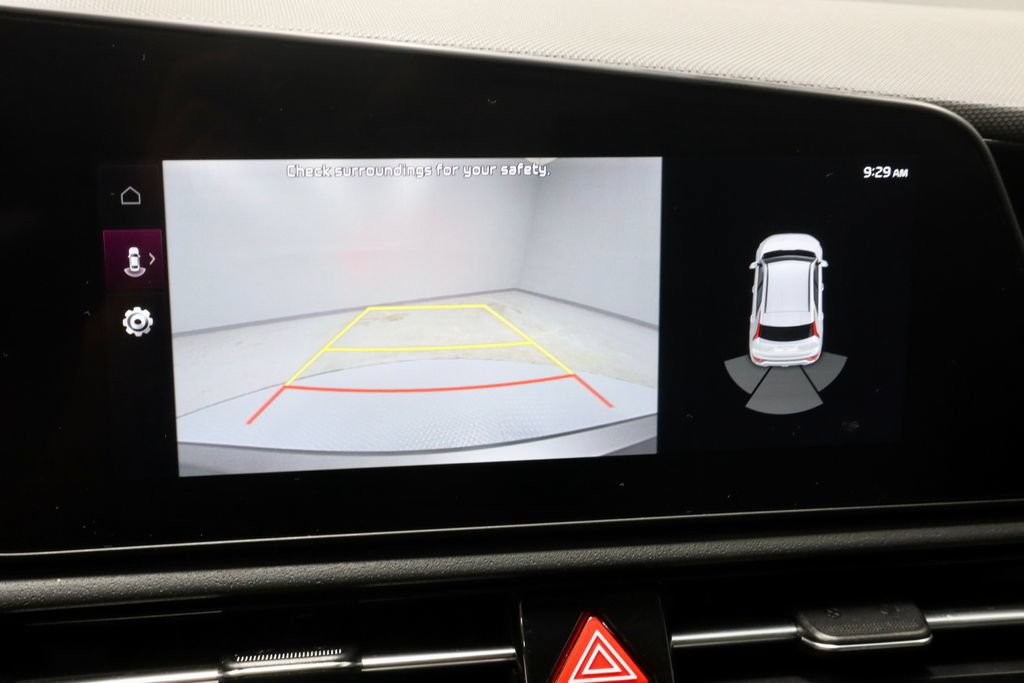 Used 2023 Kia Niro EX FWD image 2