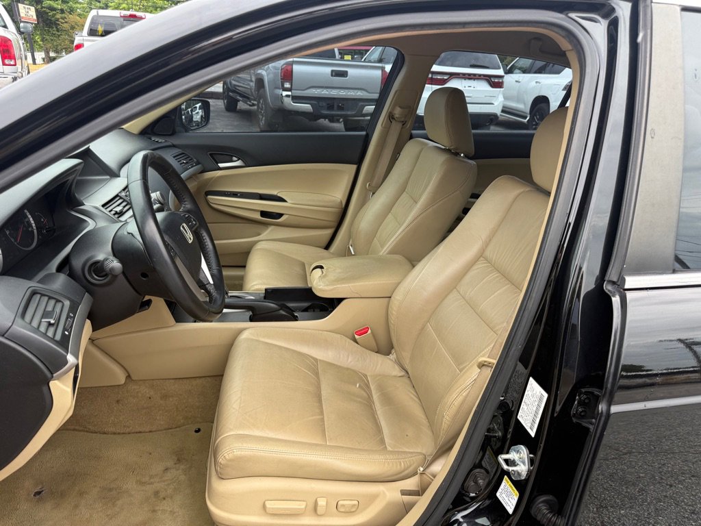 Used 2011 Honda Accord SE image 9
