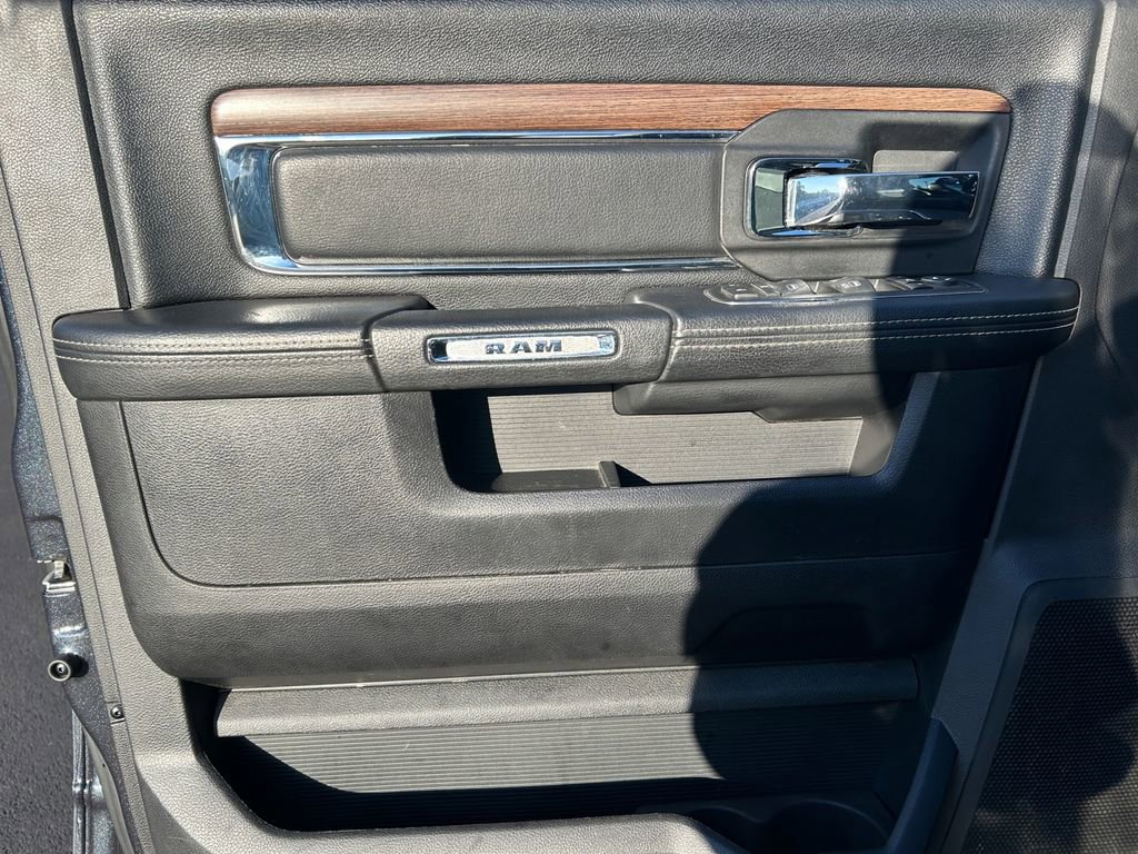 Used 2017 RAM 3500 Laramie AWD/4WD image 22