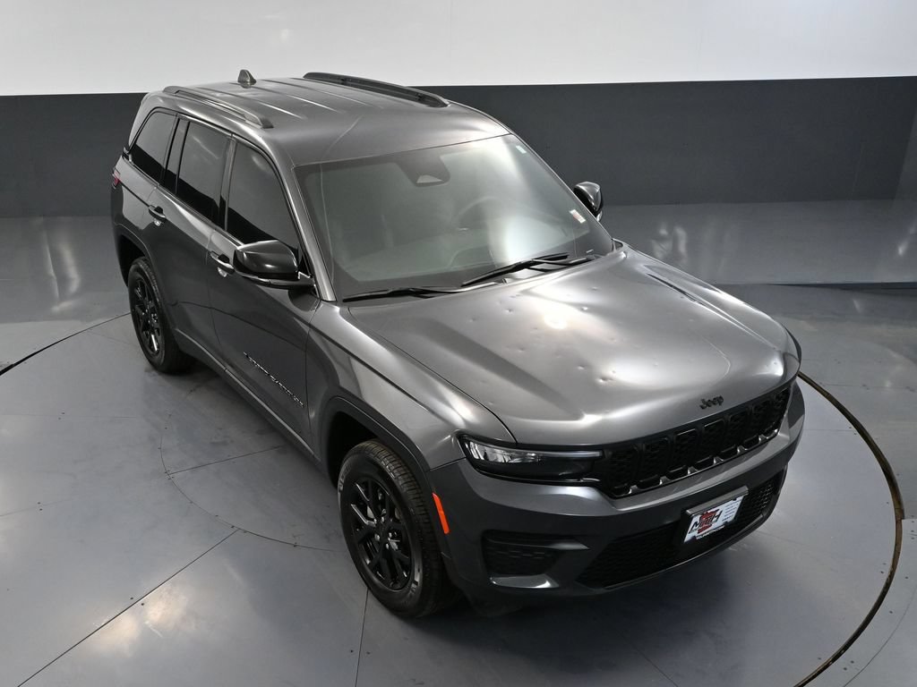 Used 2024 Jeep Grand Cherokee Altitude AWD/4WD image 49