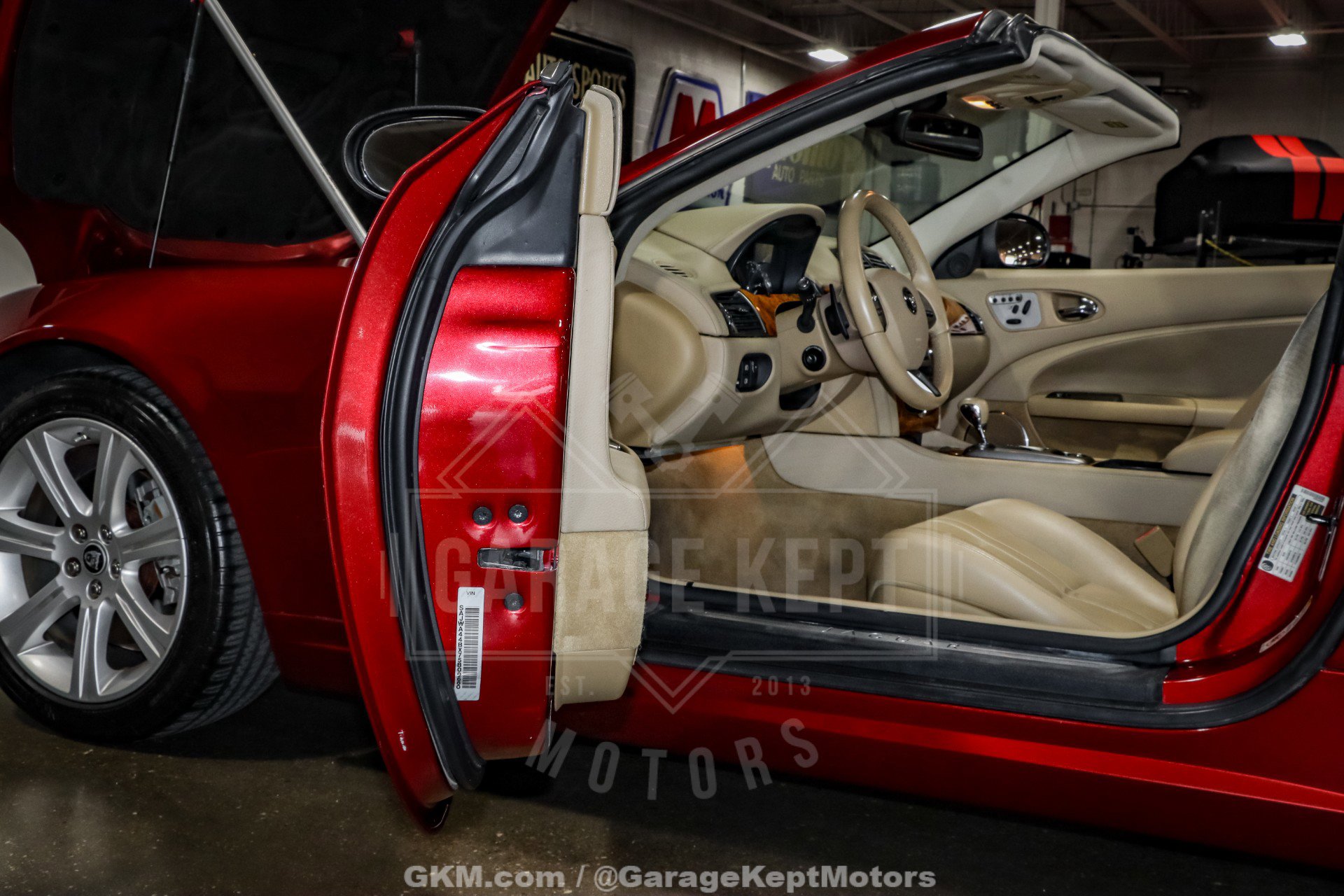 Used 2007 Jaguar XK Convertible image 98