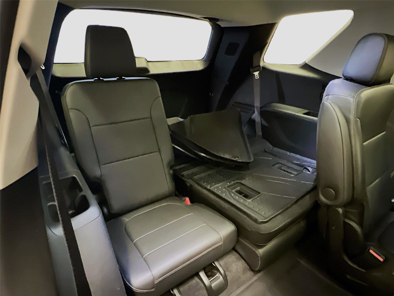 Used 2020 Chevrolet Traverse RS image 33