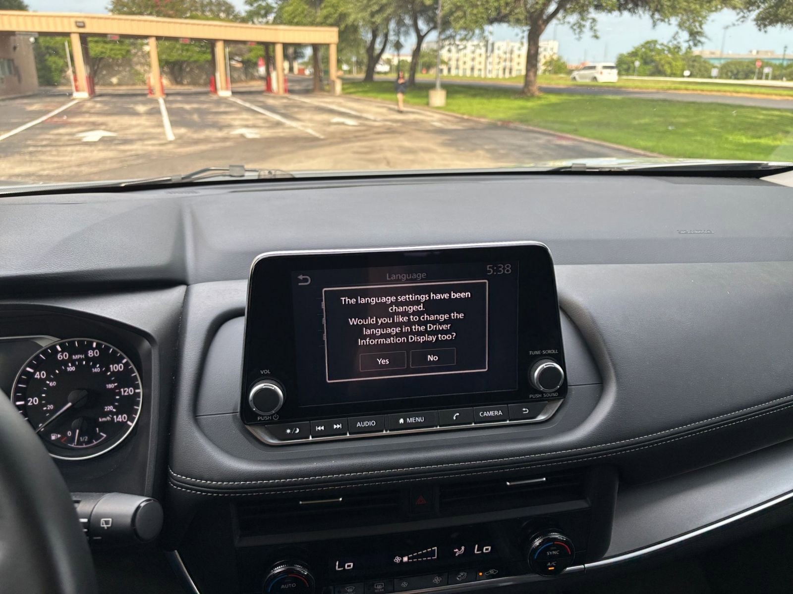 Used 2025 Nissan Rogue SV FWD image 17
