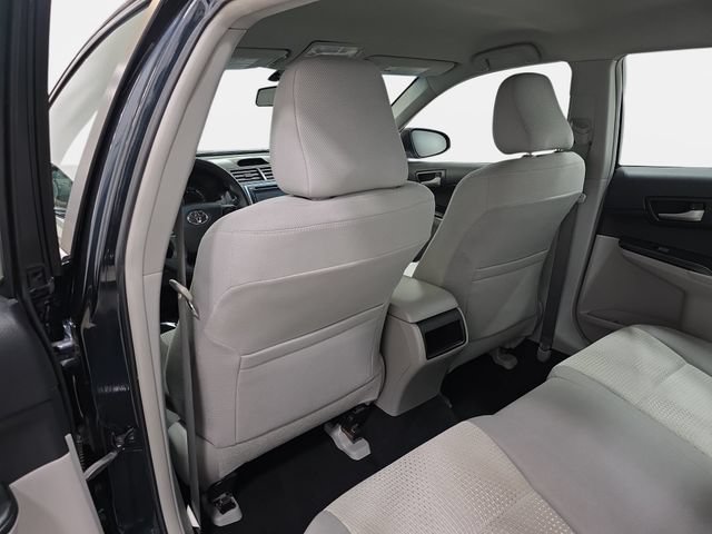 Used 2014 Toyota Camry LE FWD image 12