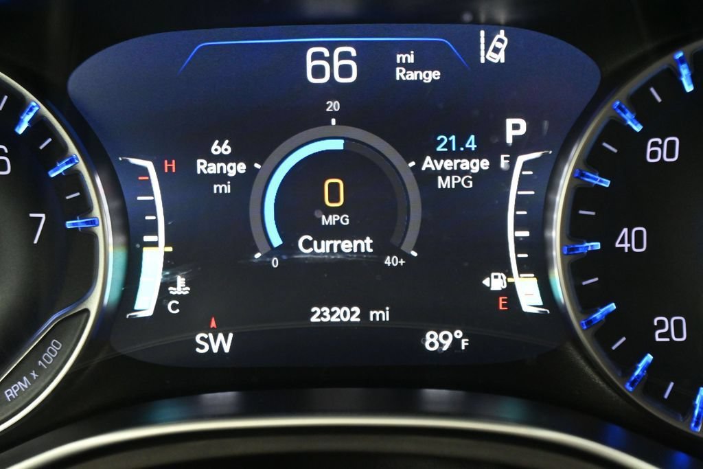 Used 2024 Chrysler Pacifica Limited w/ Uconnect Theater Family Group AWD/4WD image 17