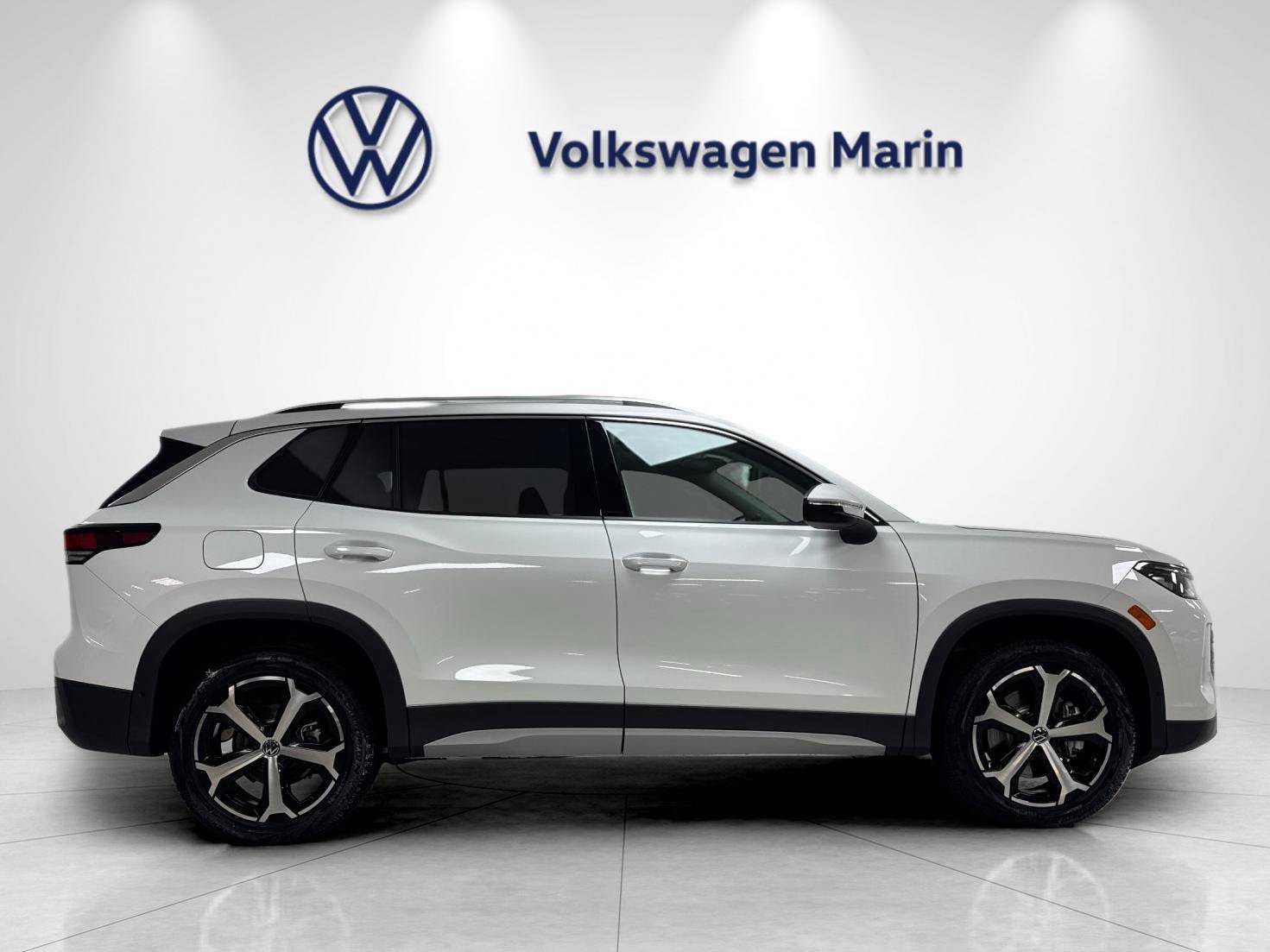 New 2026 Volkswagen Tiguan SE AWD/4WD image 6