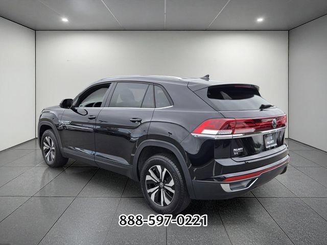 Certified 2025 Volkswagen Atlas Cross Sport SE AWD/4WD image 3