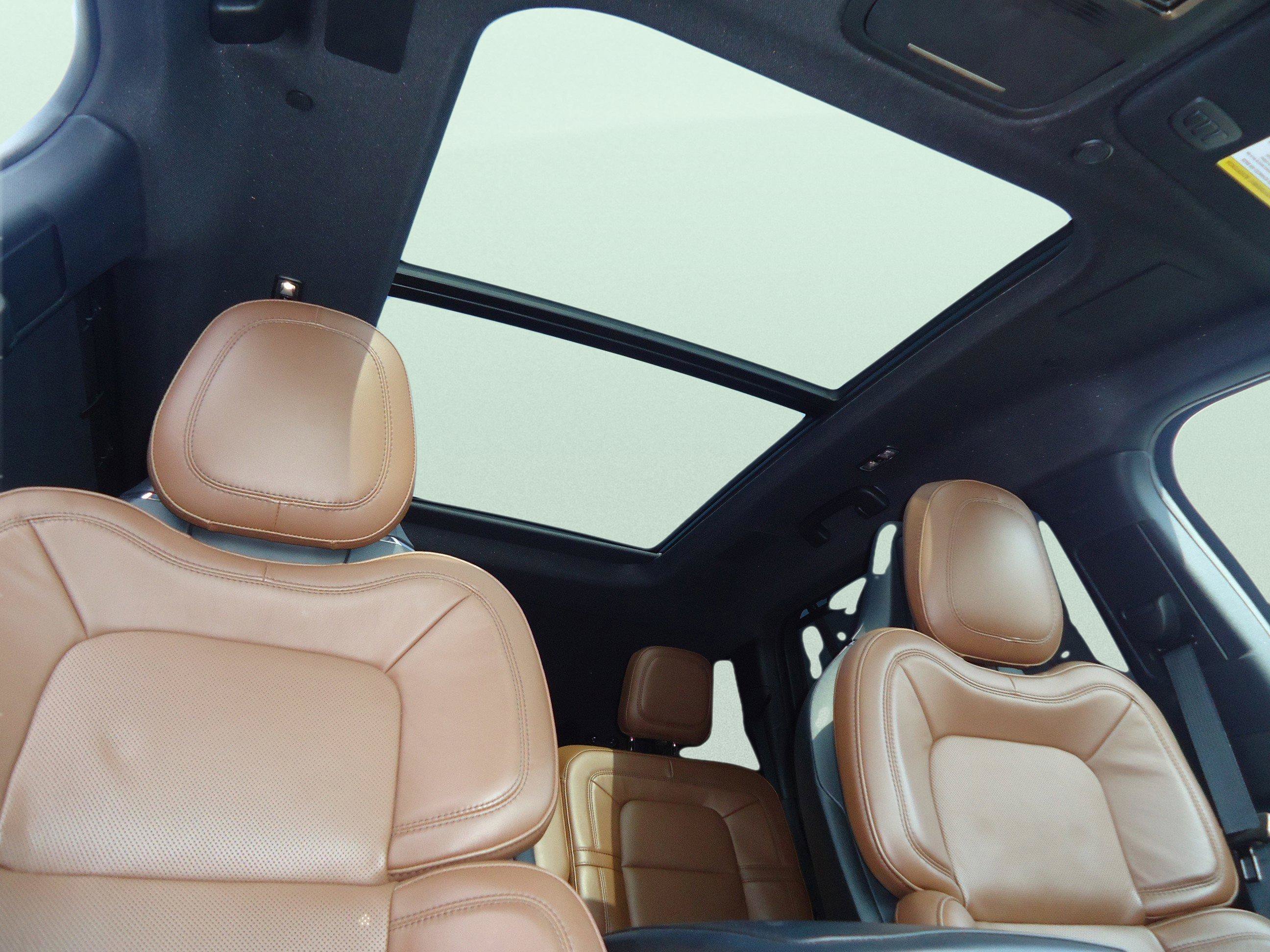 Certified 2023 Lincoln Aviator Grand Touring w/ Equipment Group 301A AWD/4WD image 29