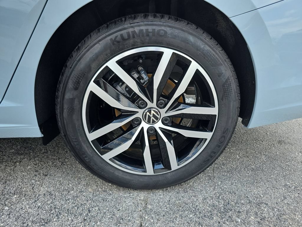 New 2026 Volkswagen Jetta SE FWD image 30