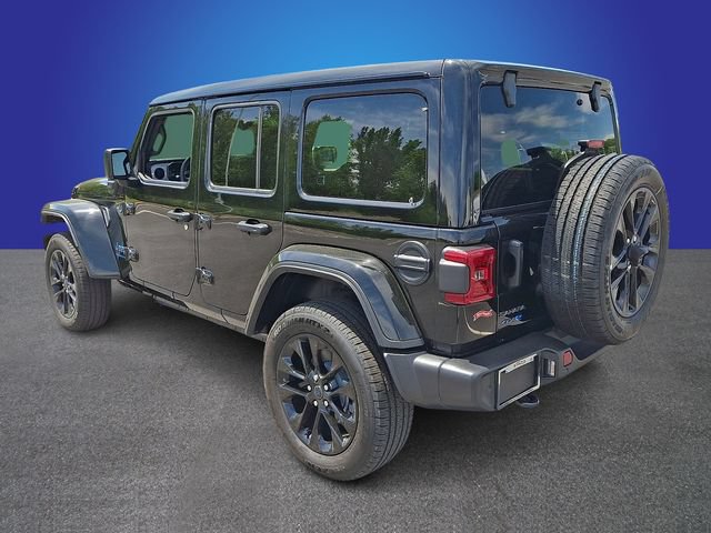 Used 2025 Jeep Wrangler Unlimited Sahara w/ Safety Group AWD/4WD image 6