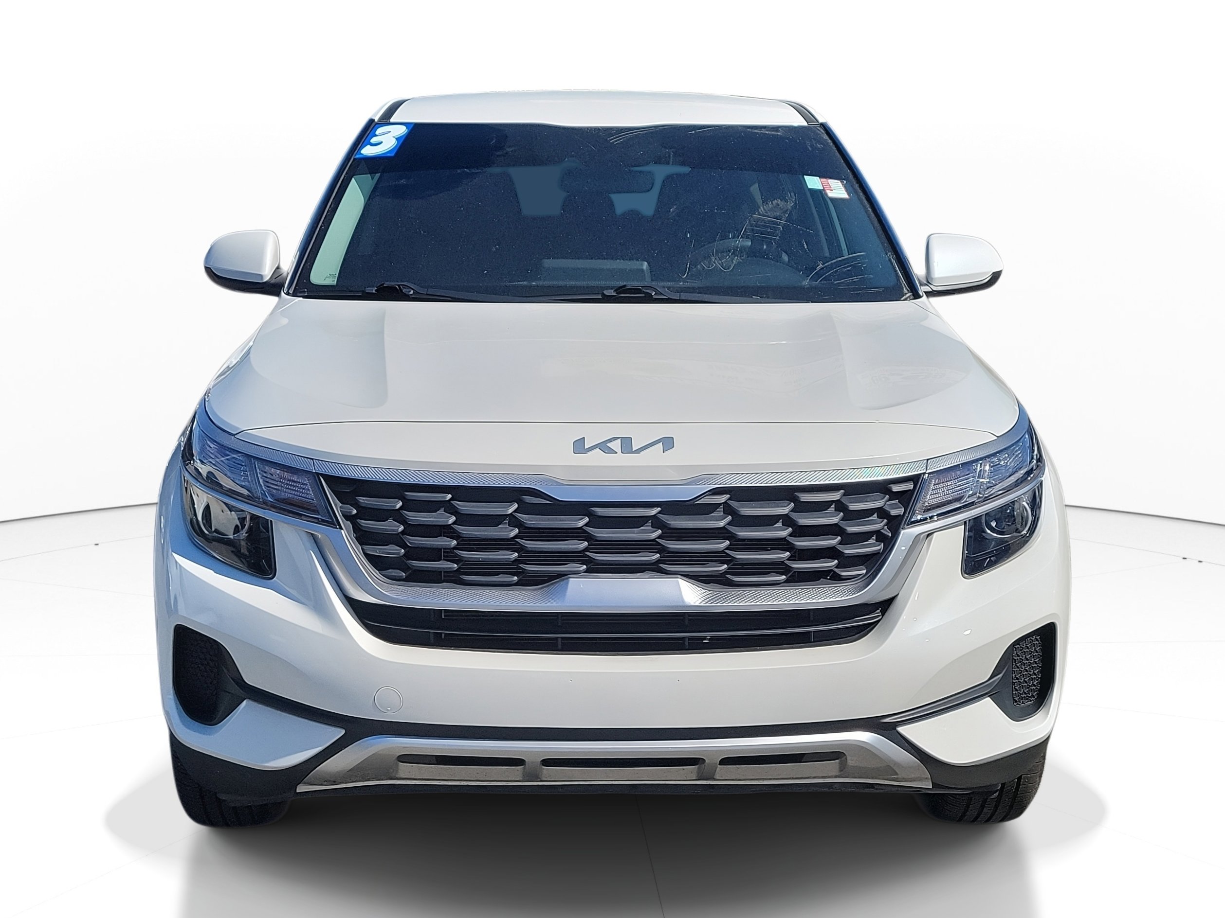 Used 2023 Kia Seltos LX image 2