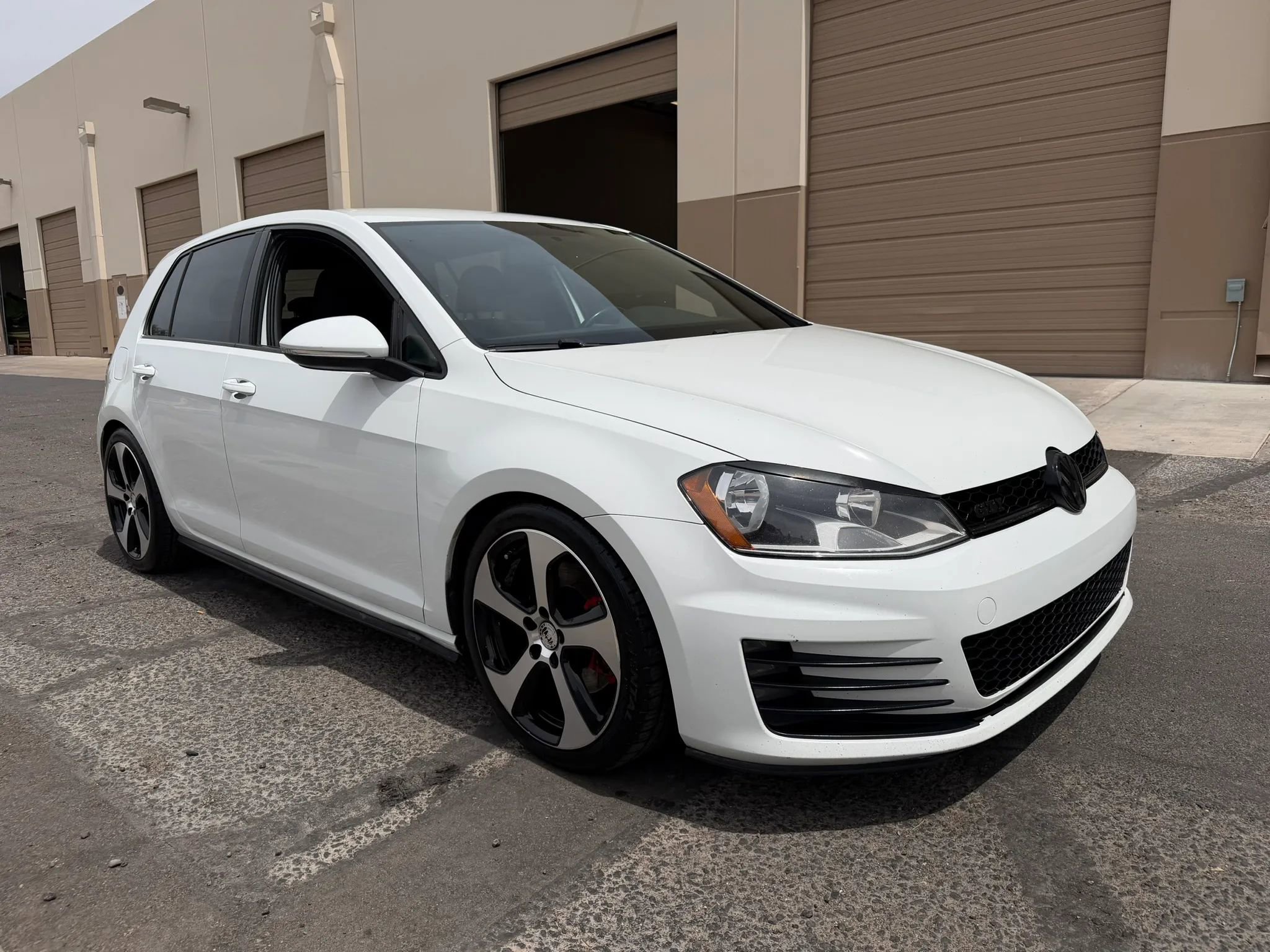 Used 2017 Volkswagen GTI S FWD image 11