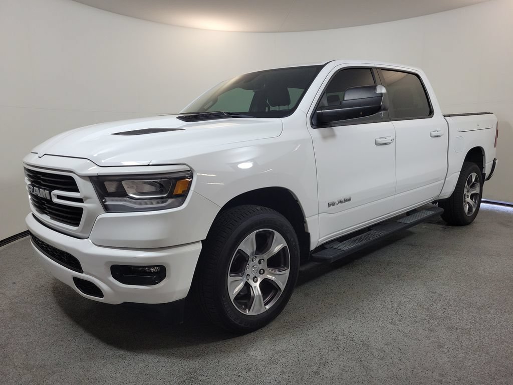 Used 2024 RAM 1500 Laramie AWD/4WD image 3