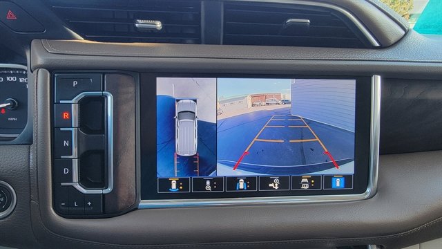 Used 2021 GMC Yukon XL Denali w/ Denali Premium Package image 33