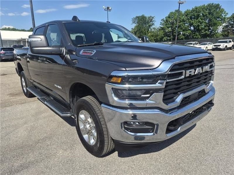 Used 2025 RAM 2500 Big Horn AWD/4WD image 7