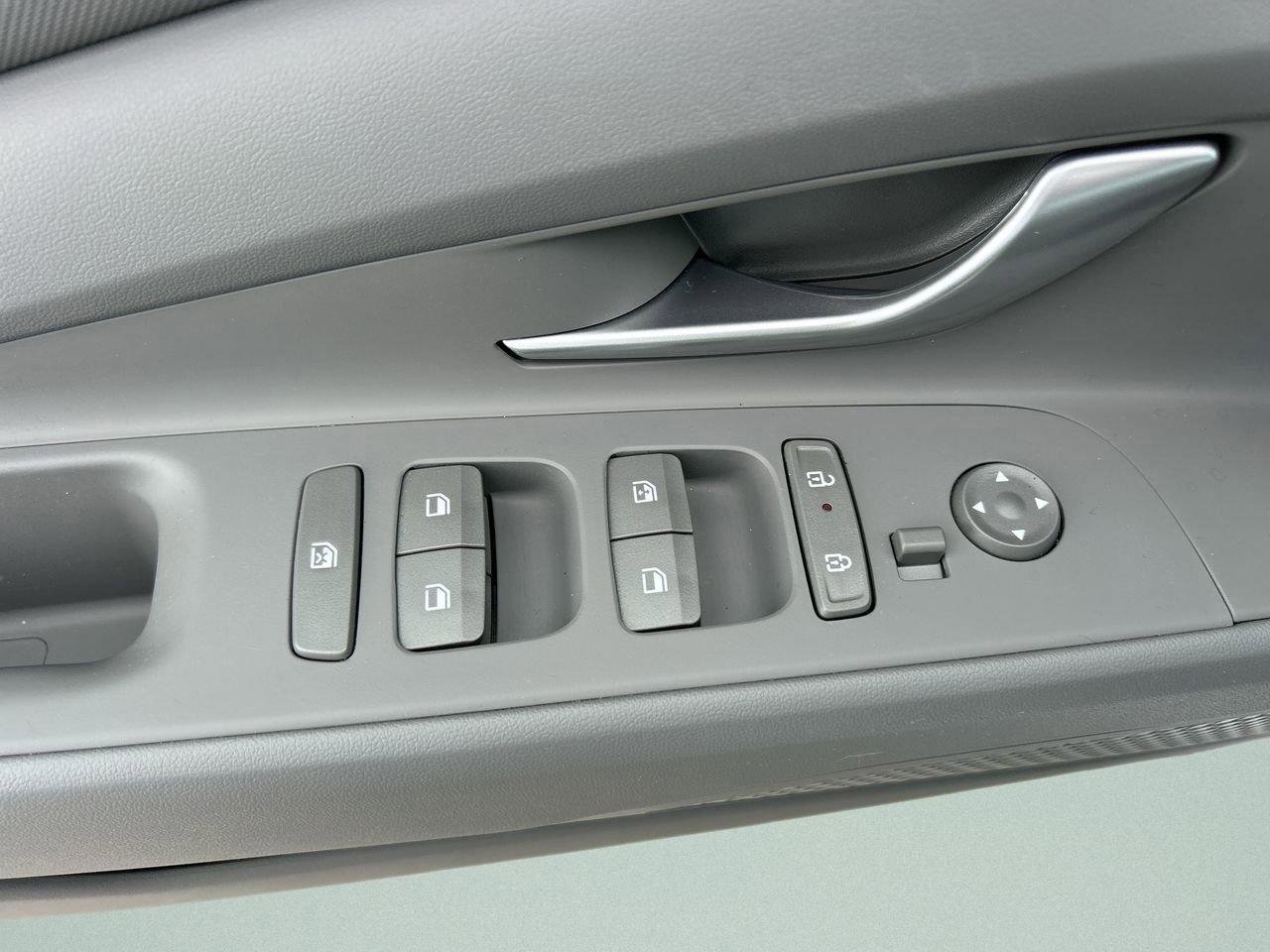 New 2026 Hyundai Elantra Sport image 28