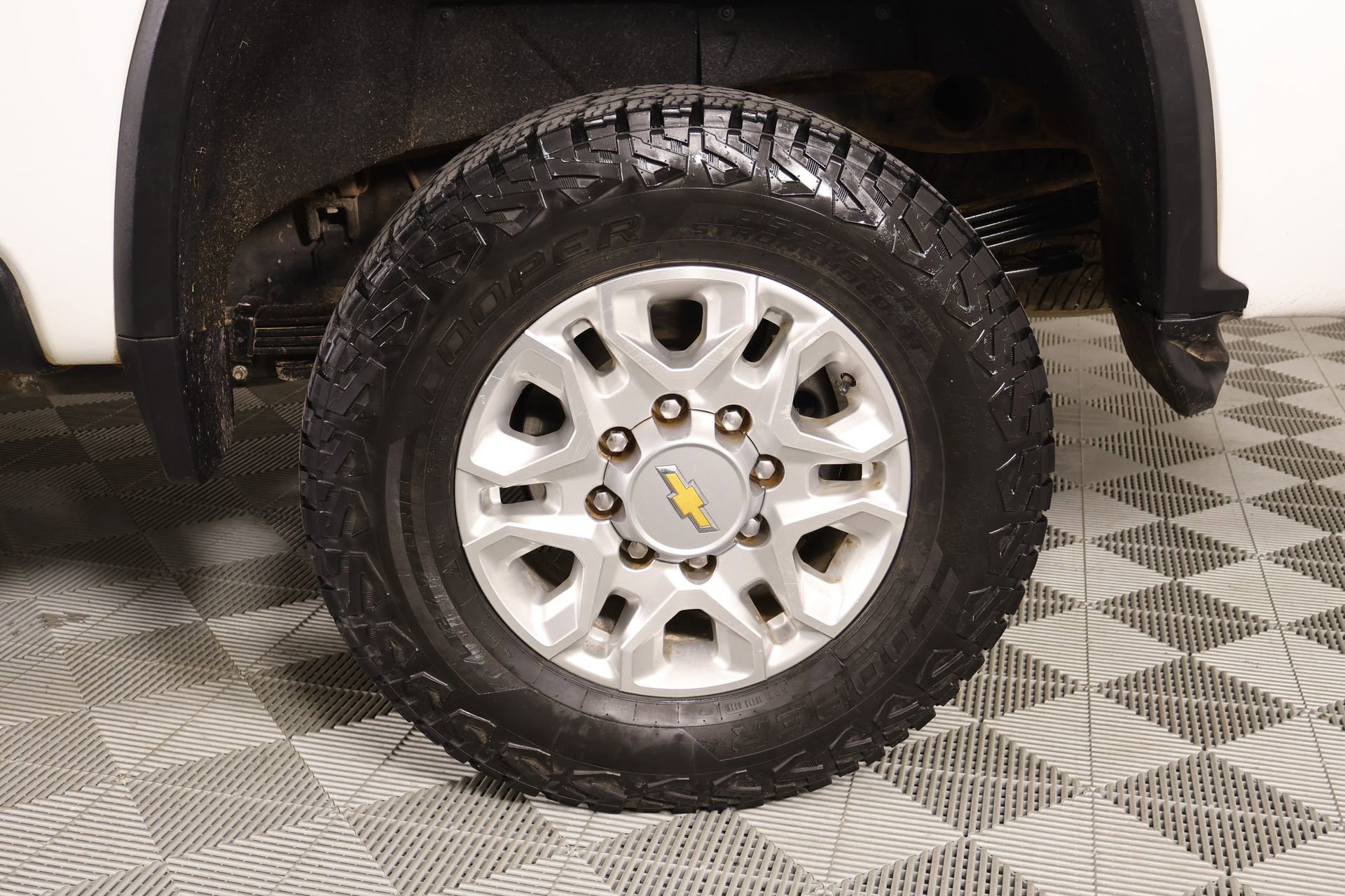 Used 2023 Chevrolet Silverado 2500 LT w/ Convenience Package image 18