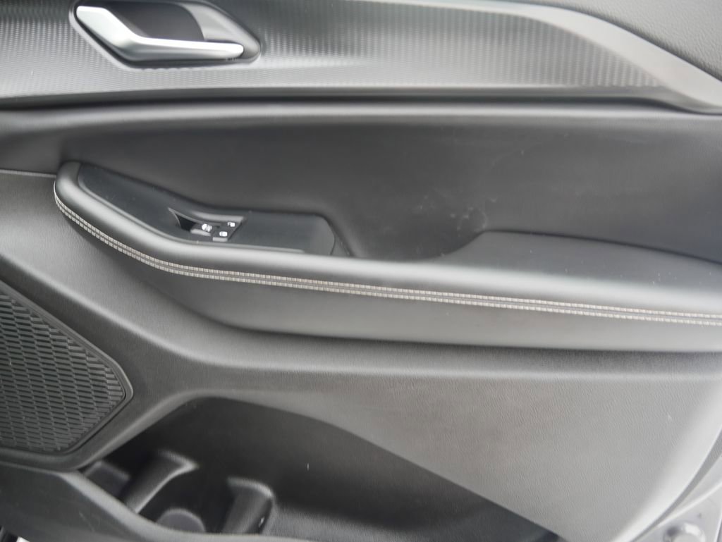 Used 2023 Jeep Grand Cherokee L Altitude image 24