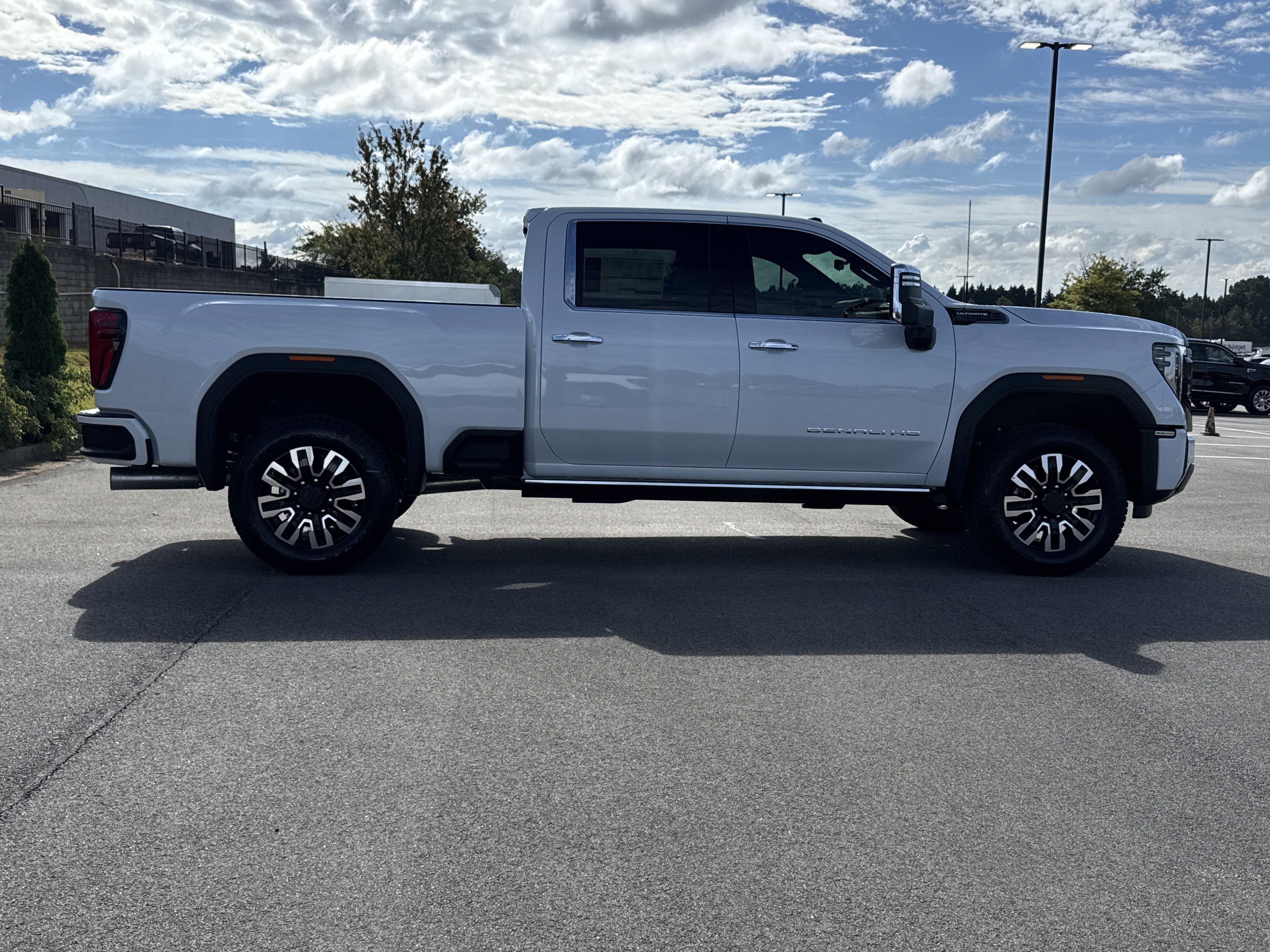 New 2026 GMC Sierra 2500 Denali Ultimate image 11