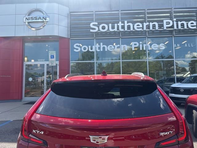 Used 2024 Cadillac XT4 Premium Luxury w/ Technology Package FWD image 6