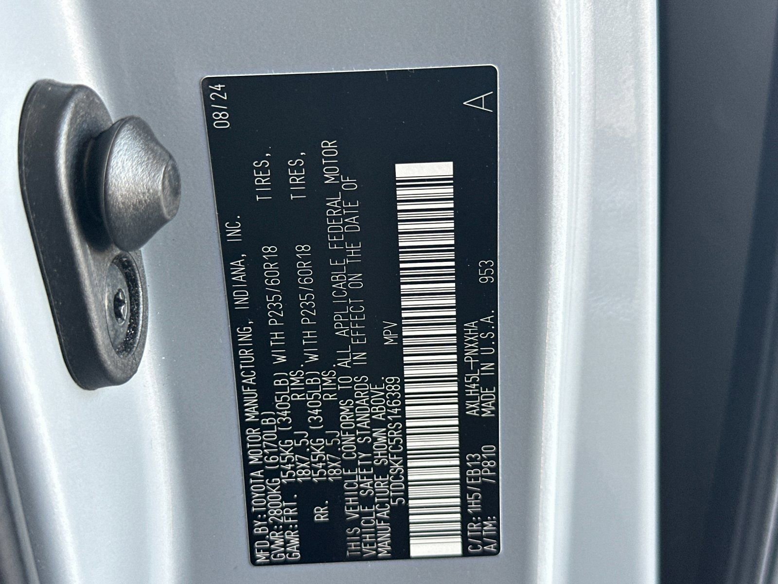 Used 2024 Toyota Sienna XLE Woodland Edition AWD/4WD image 40