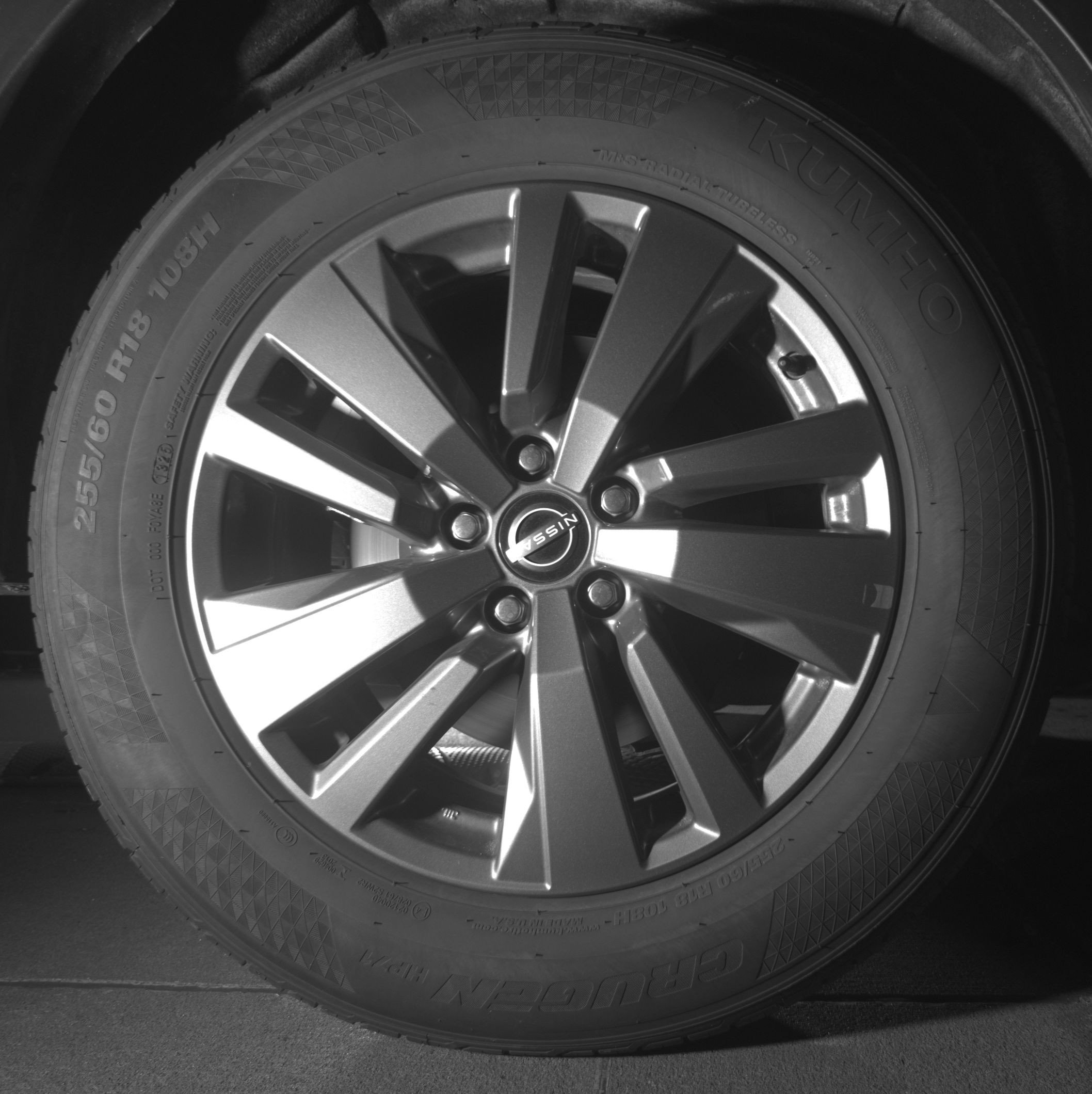 Used 2025 Nissan Pathfinder SV image 15