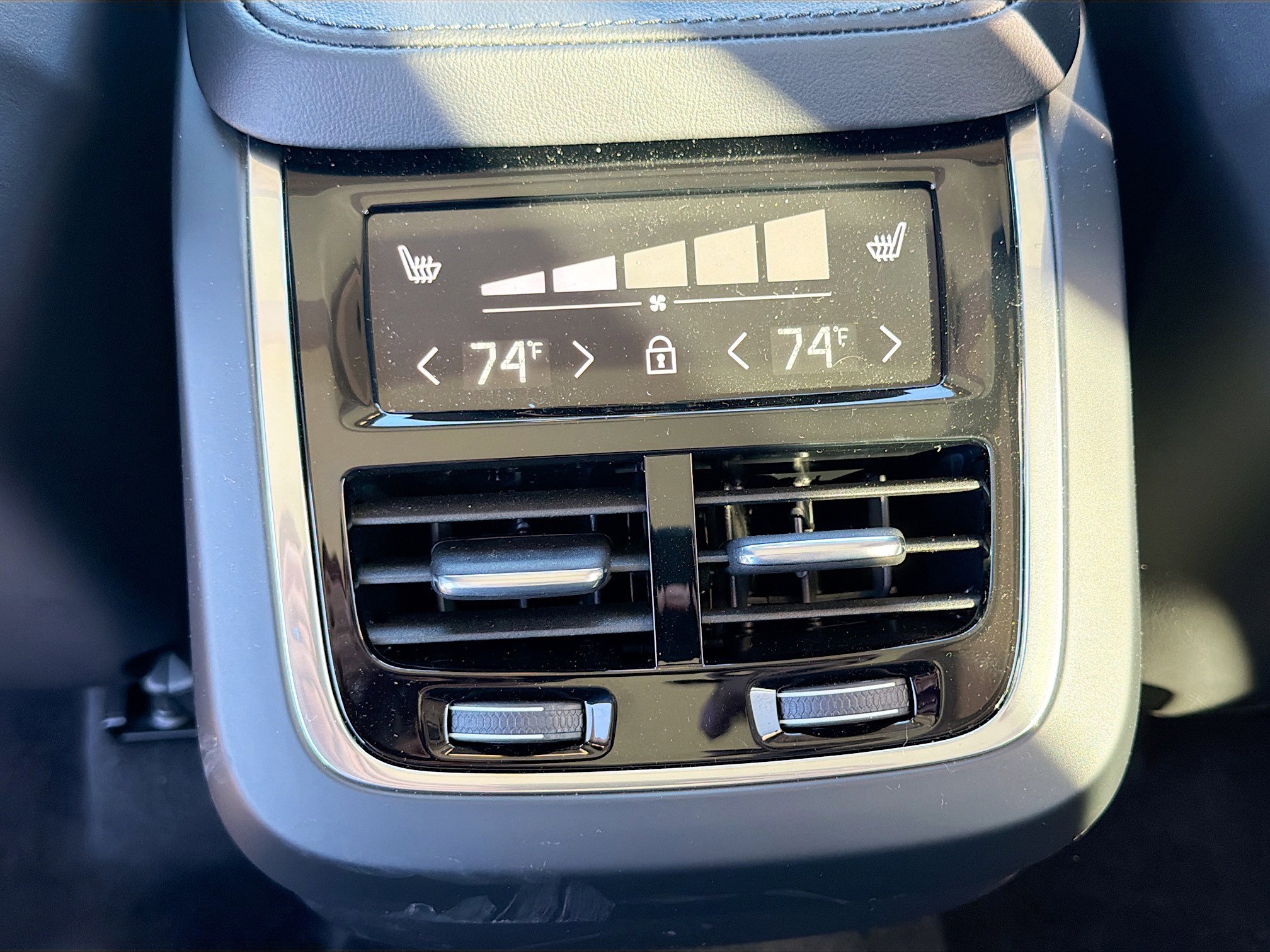 Used 2025 Volvo XC90 B5 Plus w/ Protection Package Premier AWD/4WD image 20
