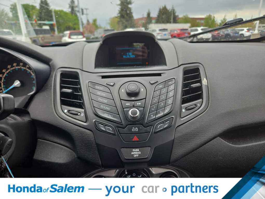 Used 2015 Ford Fiesta SE FWD image 14