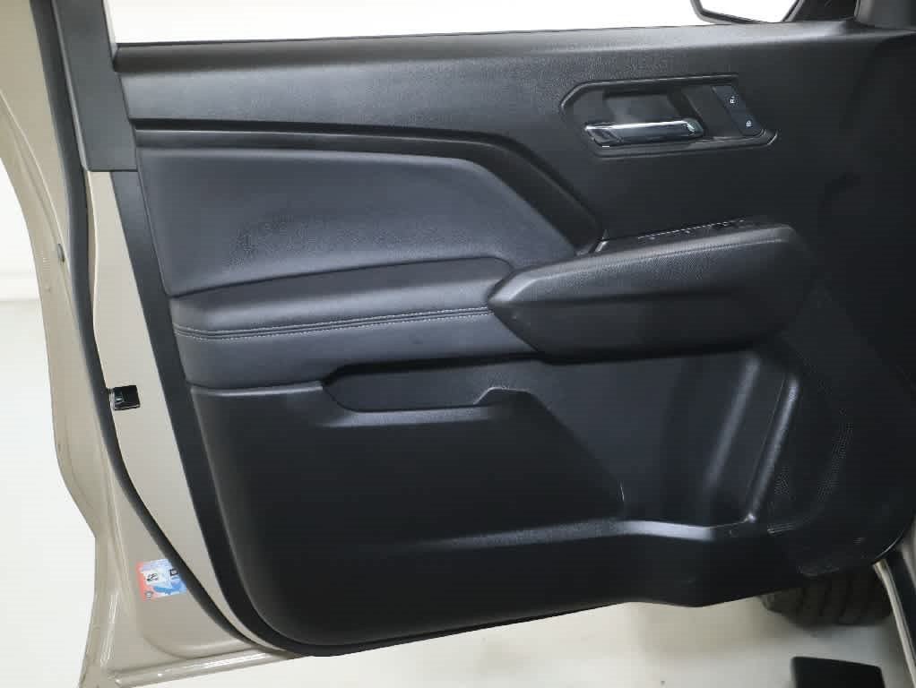 Used 2024 GMC Canyon Elevation w/ Elevation Premium Package AWD/4WD image 15