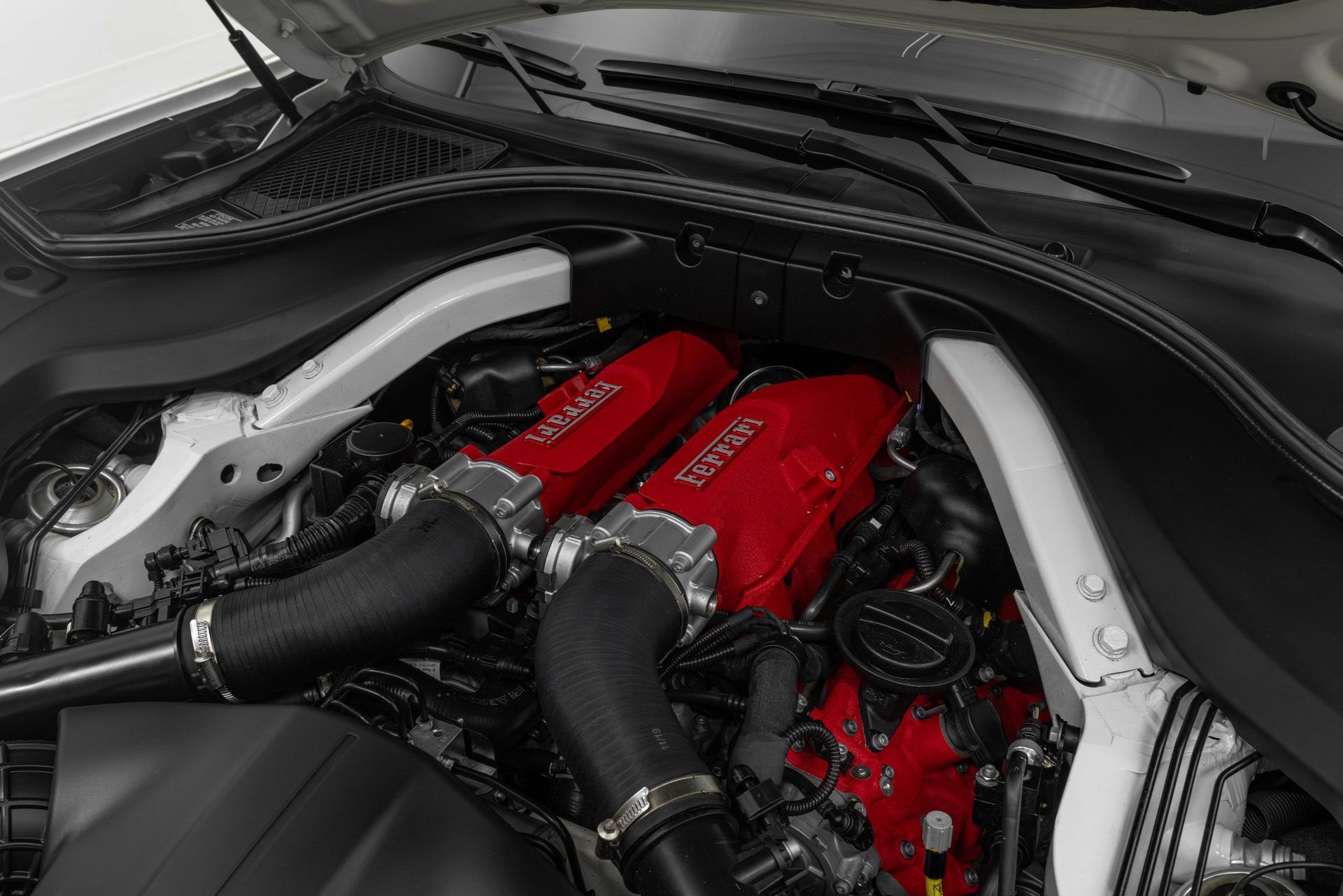 Certified 2020 Ferrari Portofino RWD image 22