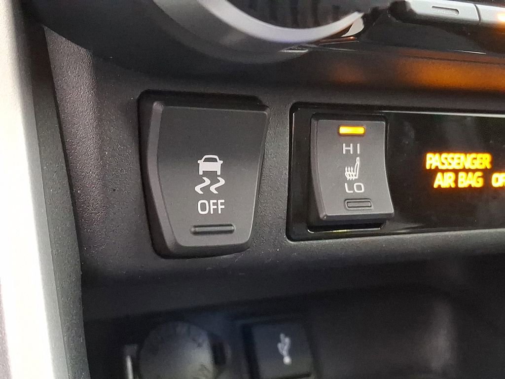 Used 2020 Toyota RAV4 XSE image 22