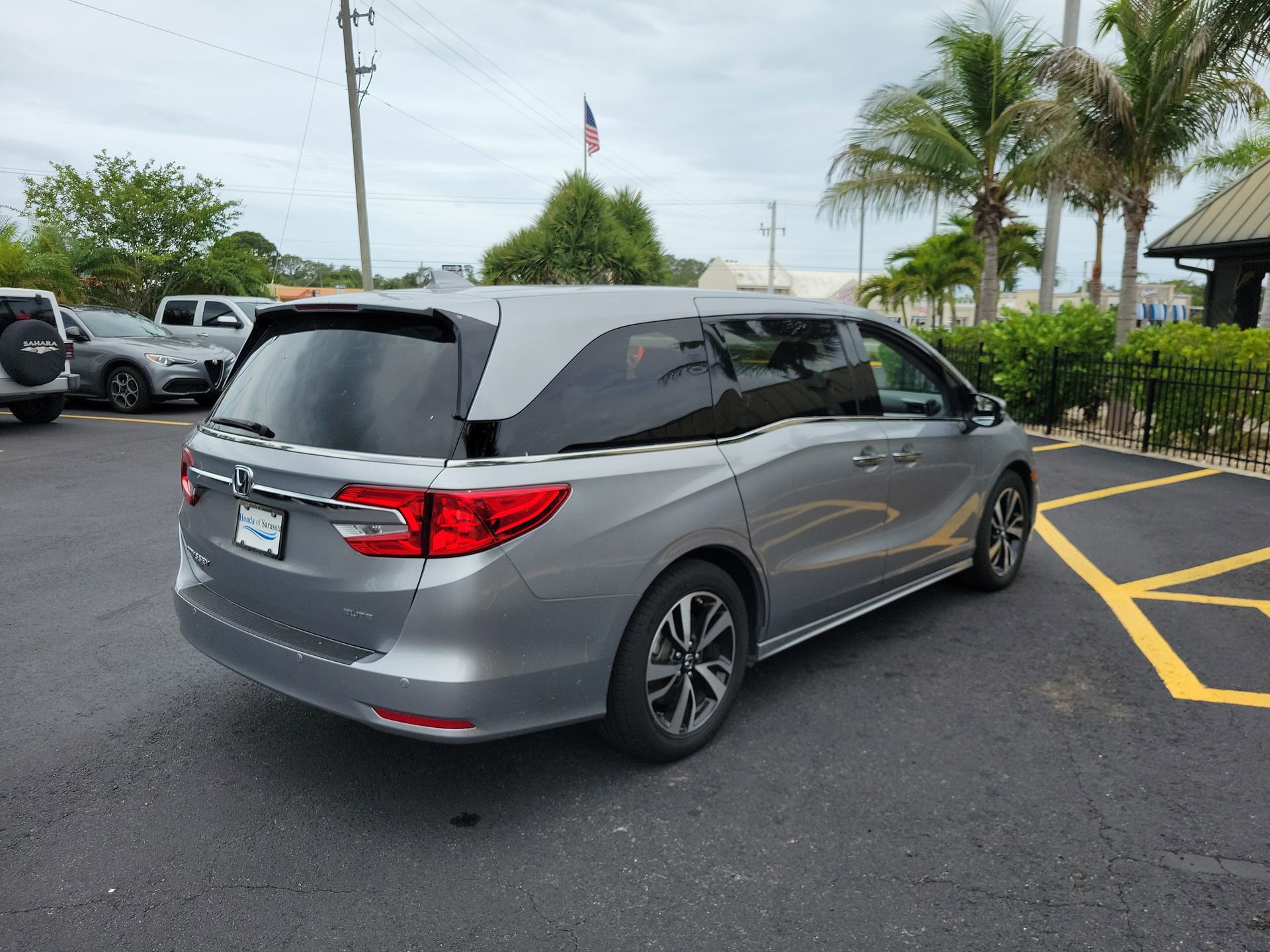 Used 2018 Honda Odyssey Elite image 6
