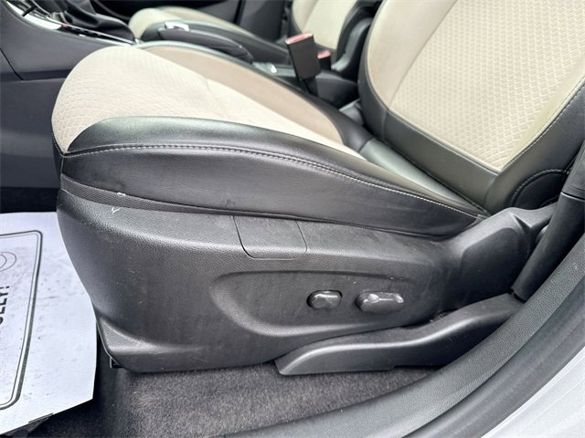 Used 2021 Buick Encore Preferred w/ Safety Package II image 12