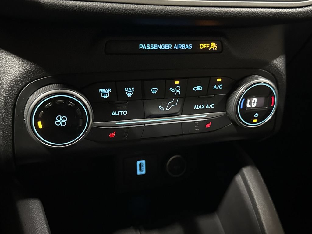 Used 2020 Ford Escape SE FWD image 16