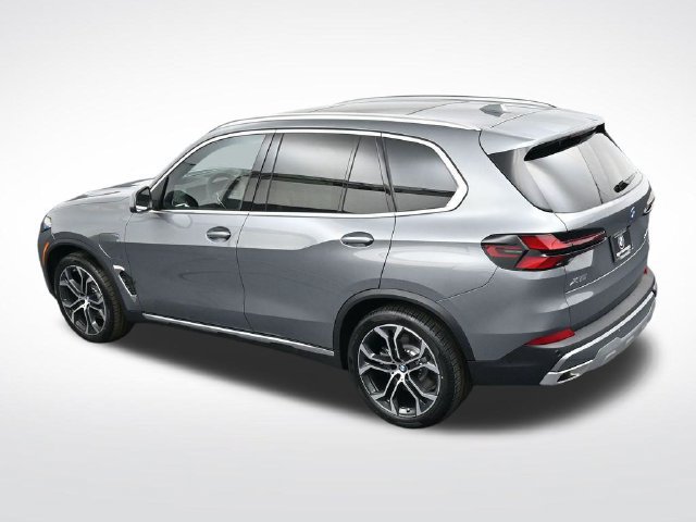 New 2026 BMW X5 xDrive50e w/ Premium Package AWD/4WD image 26