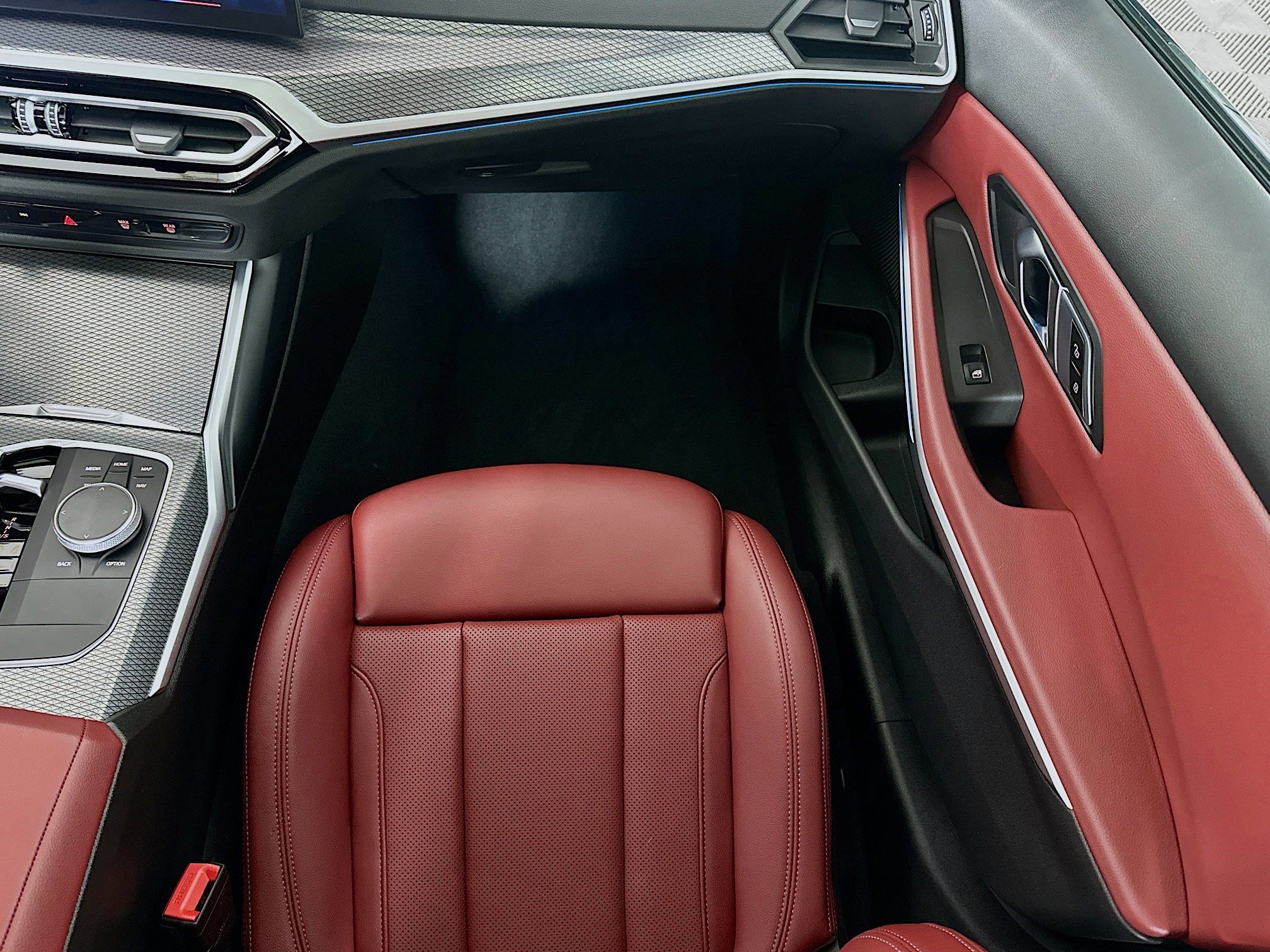 Used 2023 BMW 330e xDrive w/ M Sport Package image 23