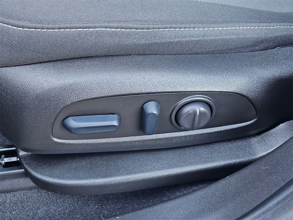 Used 2023 Chevrolet Blazer LT w/ Driver Confidence Package image 31