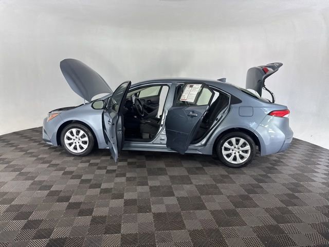 Used 2022 Toyota Corolla LE image 11