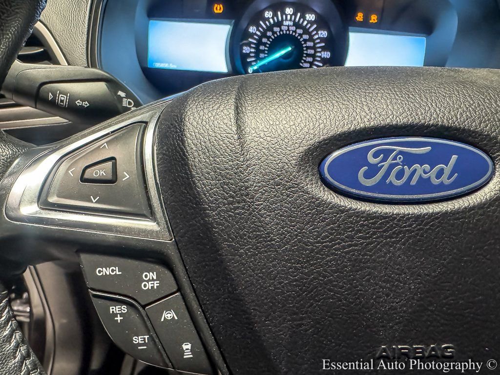 Used 2024 Ford Edge SEL image 18