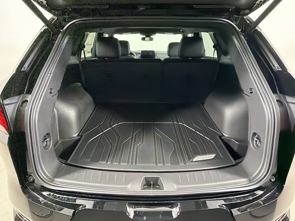 New 2026 Chevrolet Blazer RS w/ LPO, Floor Liner Package AWD/4WD image 22