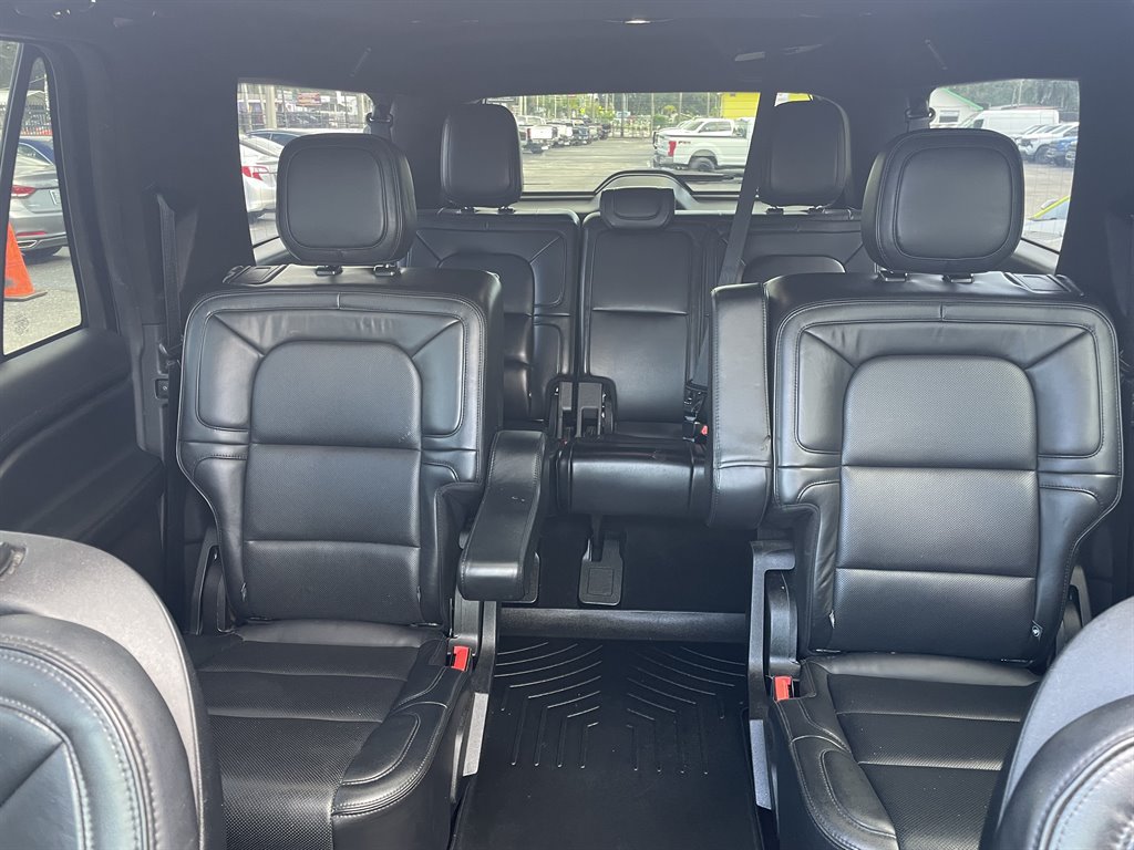 Used 2019 Lincoln Navigator L Select AWD/4WD image 7