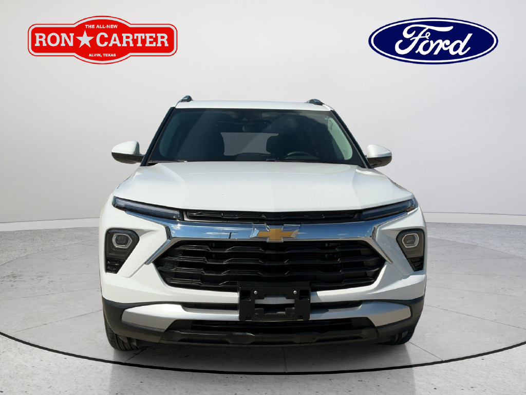 Used 2026 Chevrolet TrailBlazer LT w/ LT Cold Weather Package FWD image 2